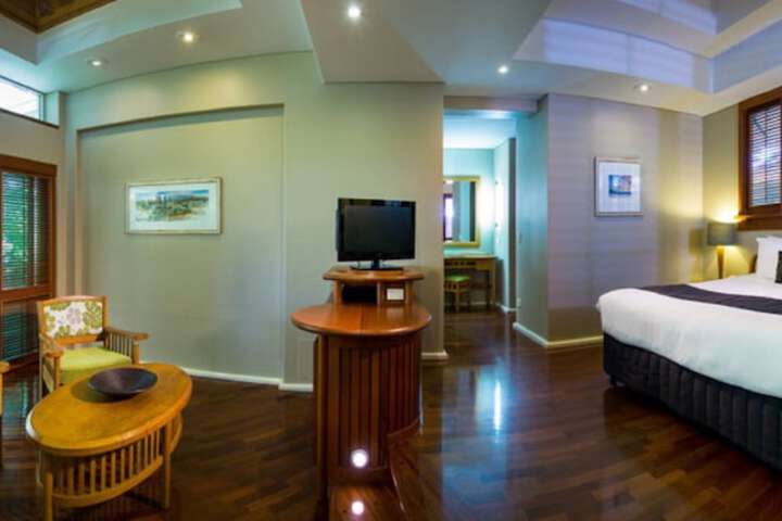 Room 10 of 31