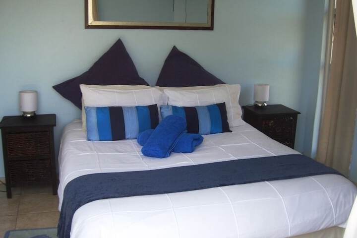 Room 3 of 32