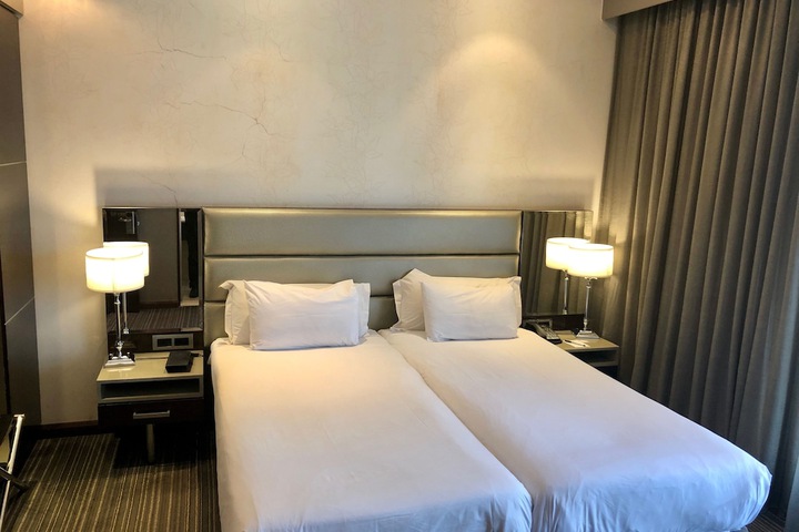 Room 15 of 79