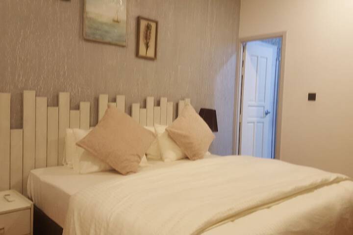 Room 7 of 14