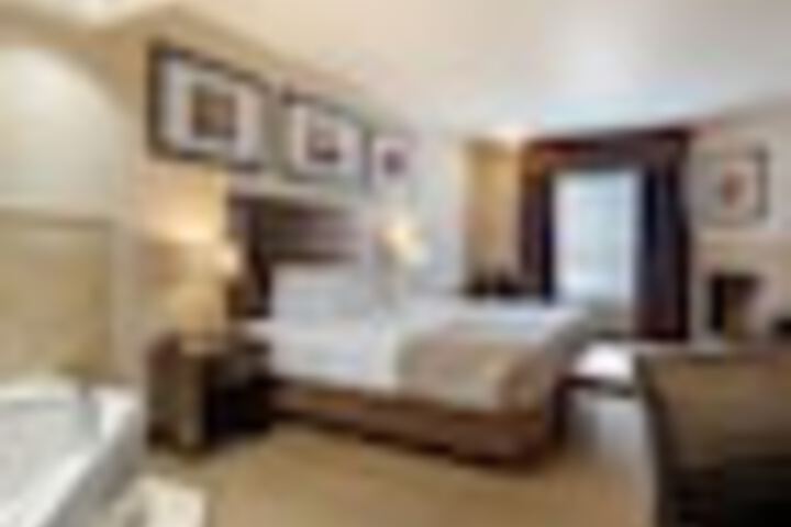 Room 26 of 168