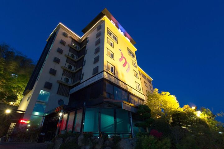 Hotel 9 of 58