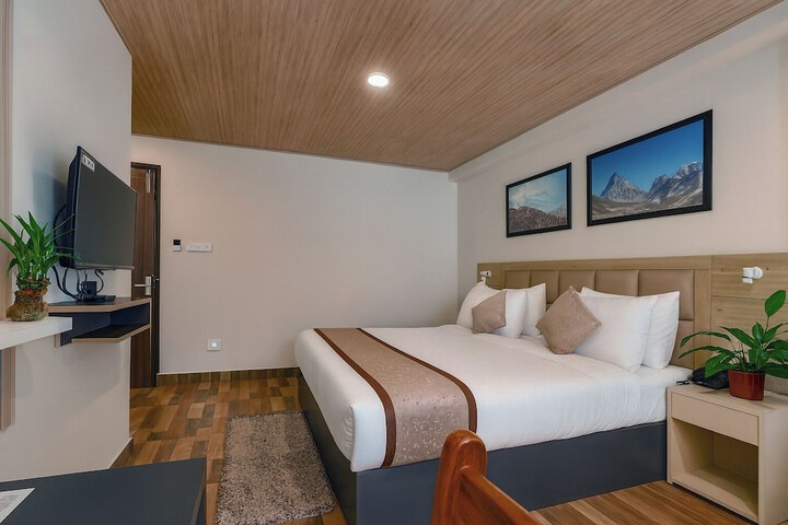 Room 16 of 39