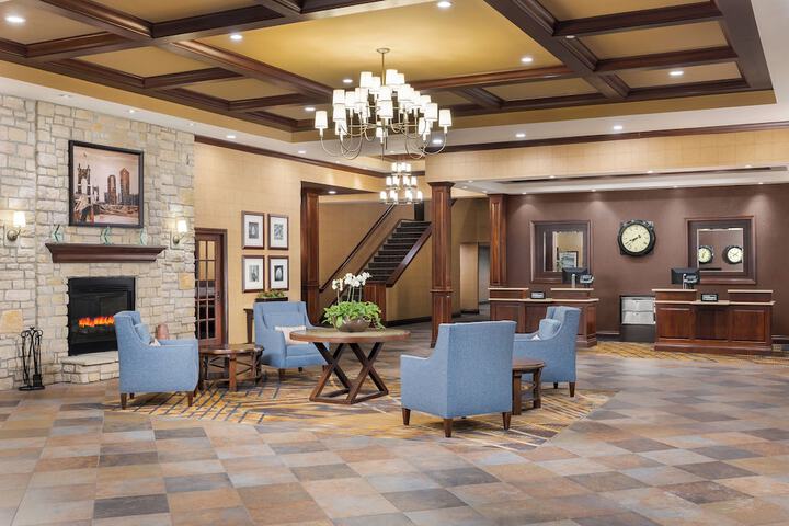 Entrance & Lobby