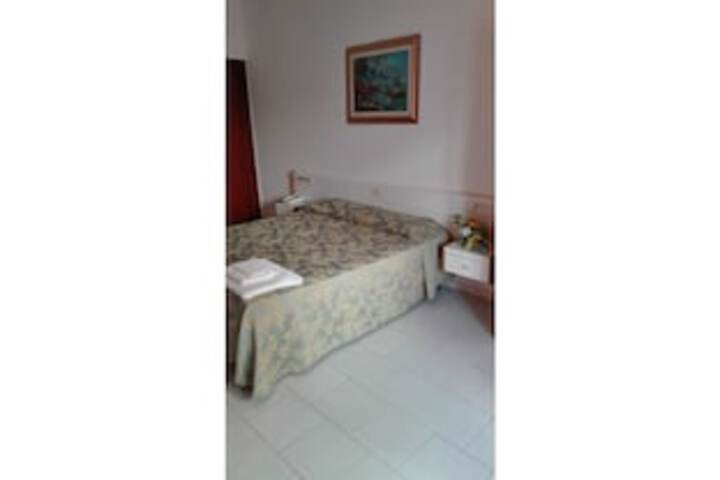 Room 19 of 104