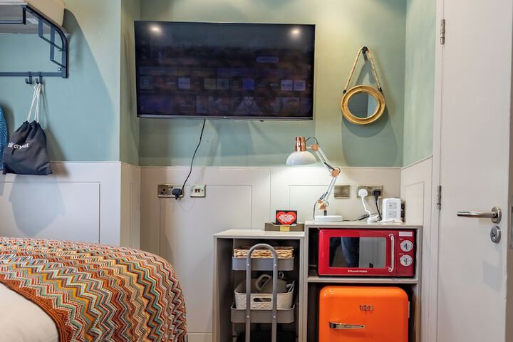 Room 190 of 344