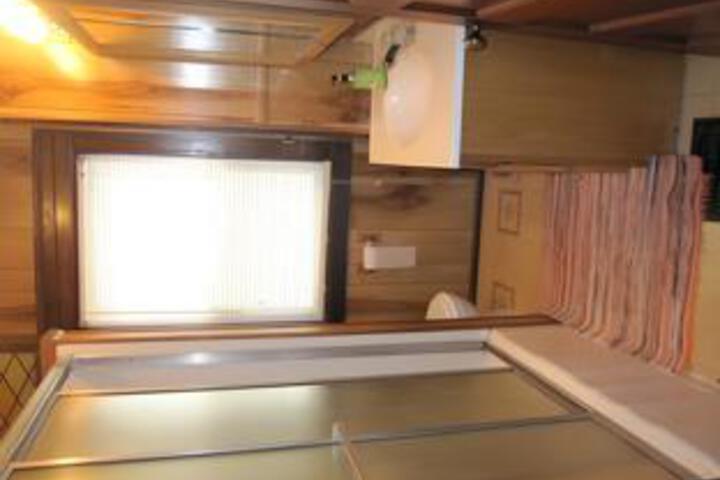 Room 2 of 3