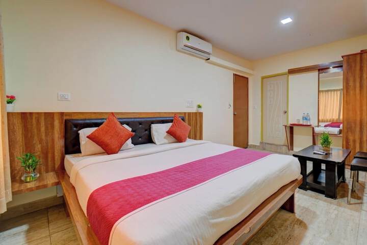 Room 17 of 34