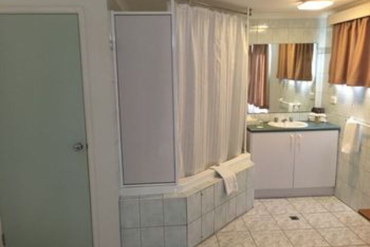 Room 7 of 39