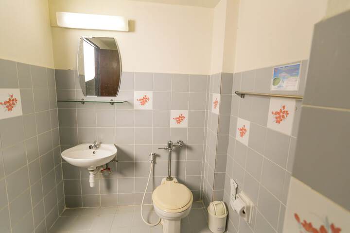 Room 36 of 43