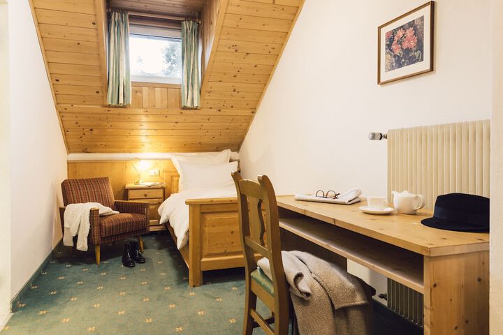 Room 10 of 57