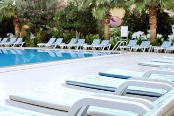 Sundeck 23 of 27