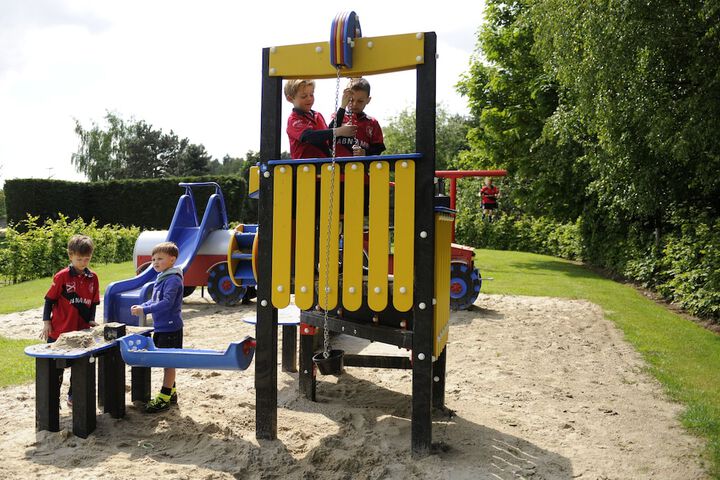 Children's play area - outdoor