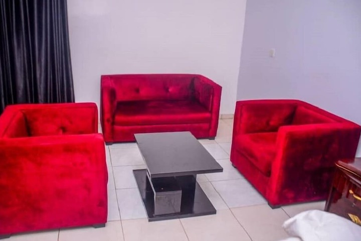 Room 16 of 40