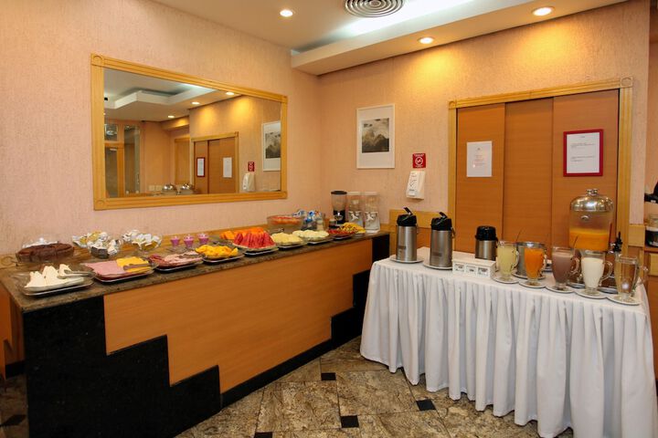 Breakfast/Coffee Service 62 of 94