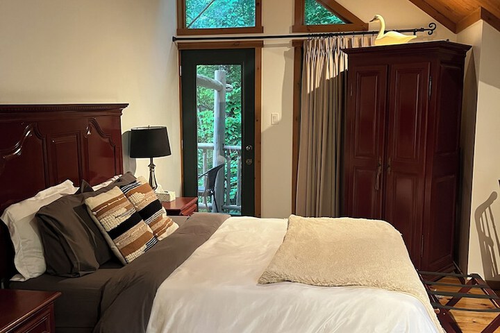 Room 11 of 105