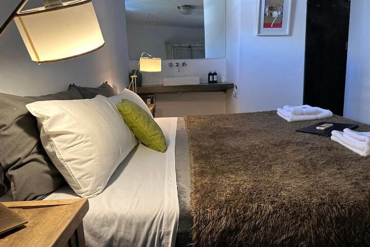 Room 35 of 78