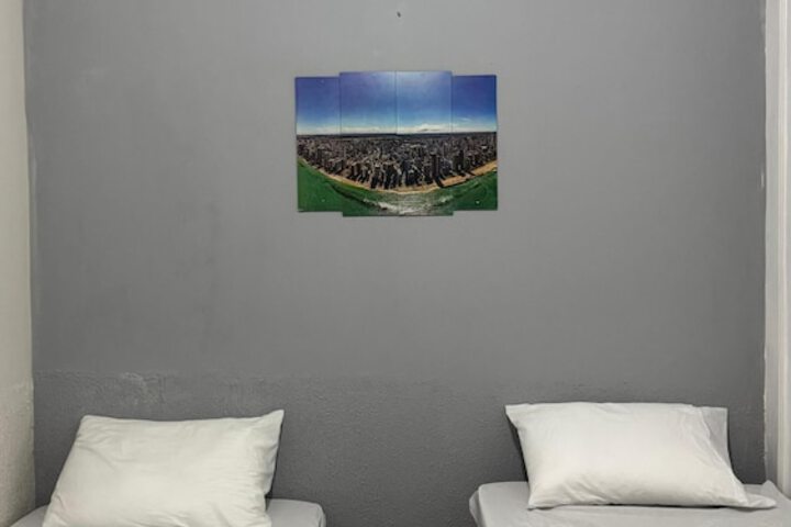 Room 9 of 22