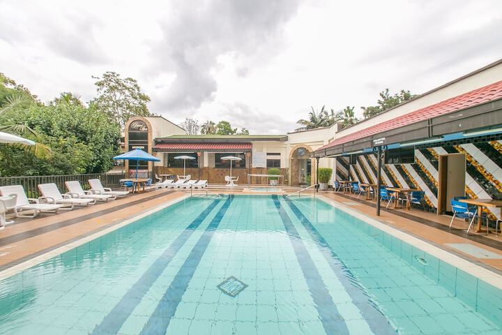Pool 88 of 194