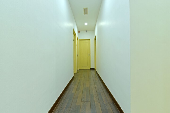 Hotel Interior 5 of 33