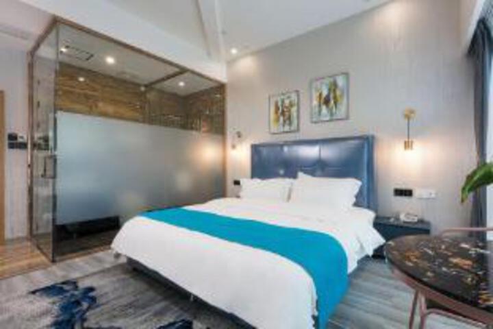 Room 7 of 7
