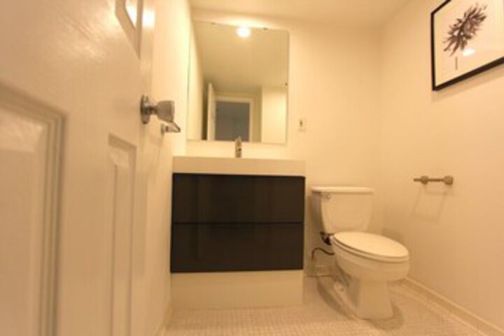 Room 6 of 64