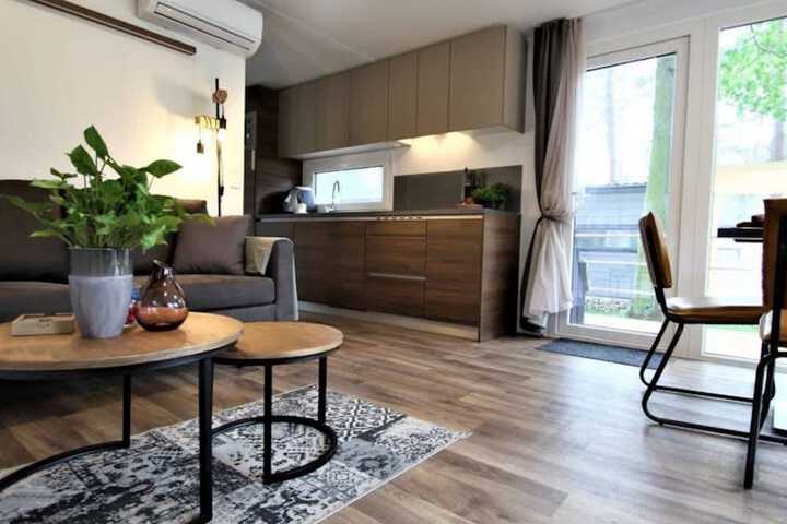 Room 6 of 34