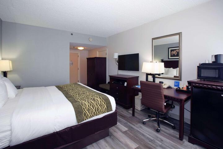 1 King Bed (13 of 27)