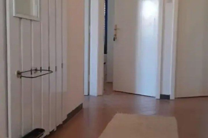 Room 11 of 20