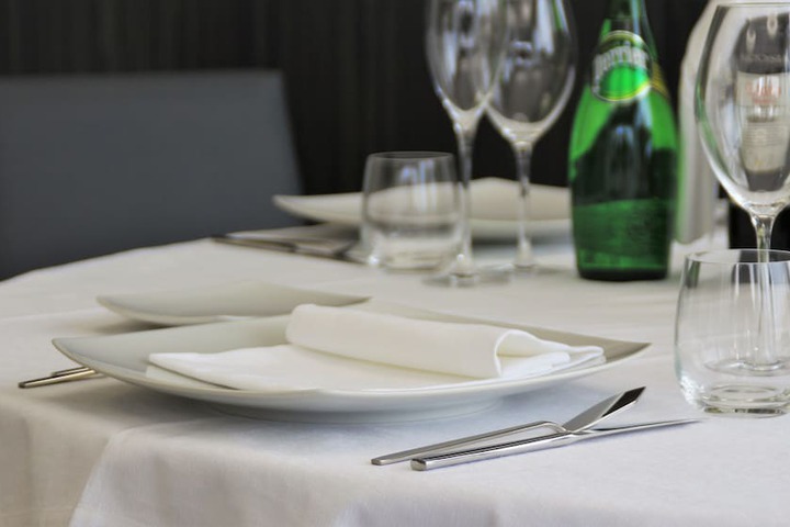 Dining 56 of 92