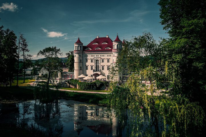 Palac Wojanow in Myslakowice