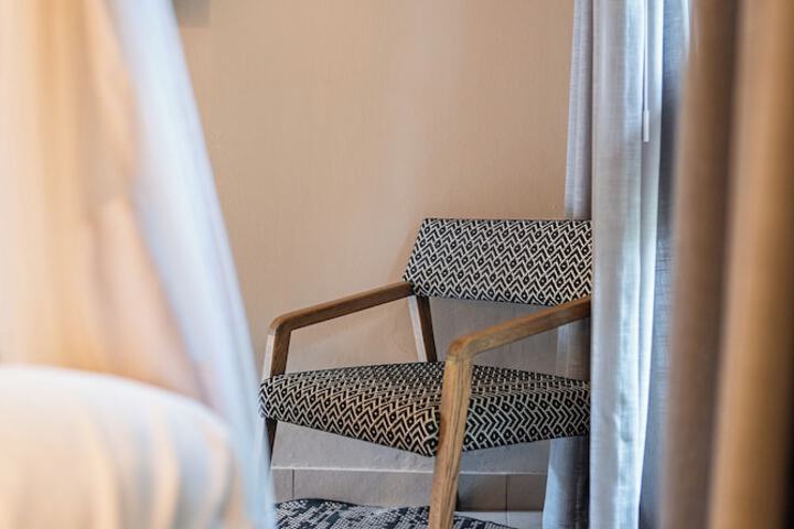 Room 26 of 220