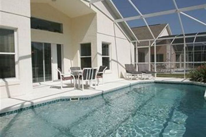 Pool 24 of 32