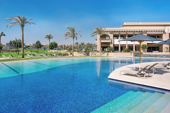 Pool Hotel