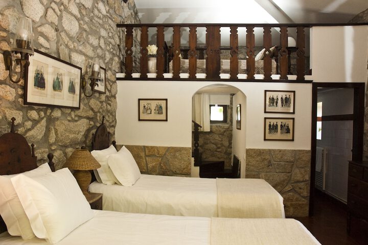Room 3 of 68