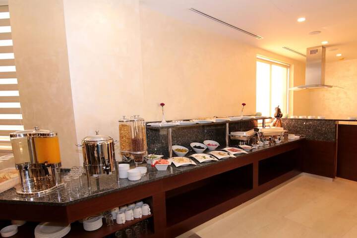 Breakfast area