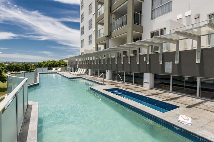 Hotel Pool