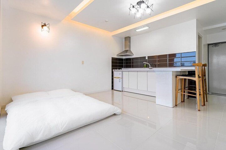 Room 34 of 73