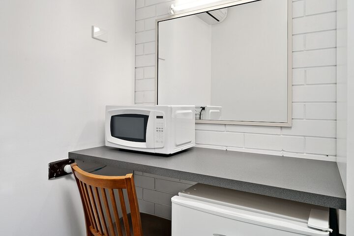Room 11 of 26