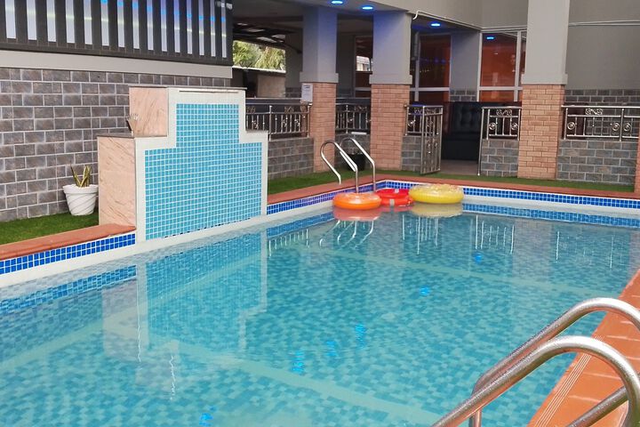 Pool 14 of 42