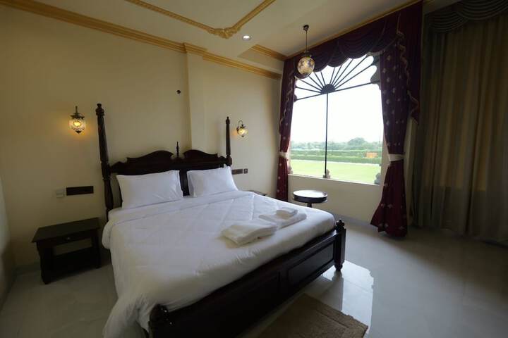 Room 20 of 38