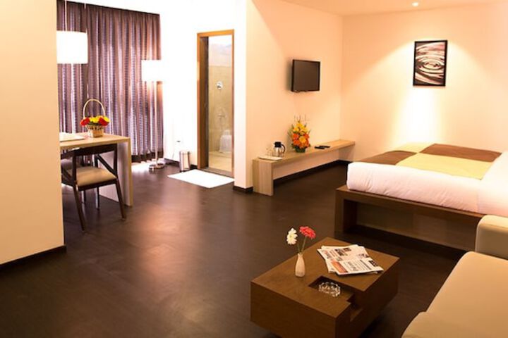 Room 5 of 19