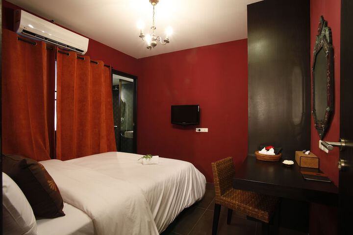 Room 35 of 65