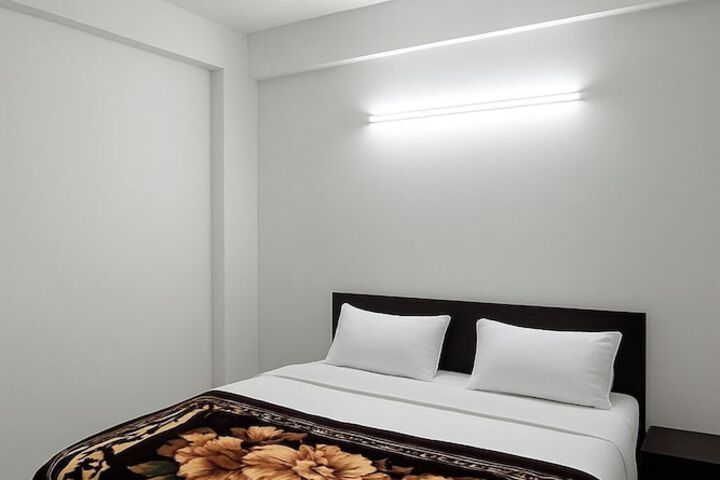 Room 3 of 14