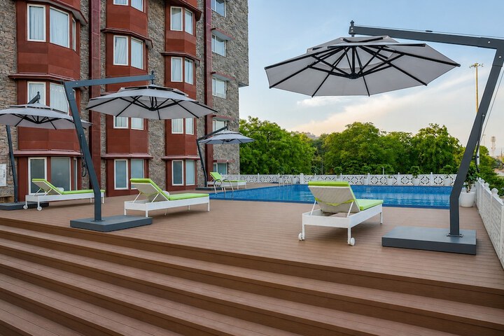 Pool 133 of 170