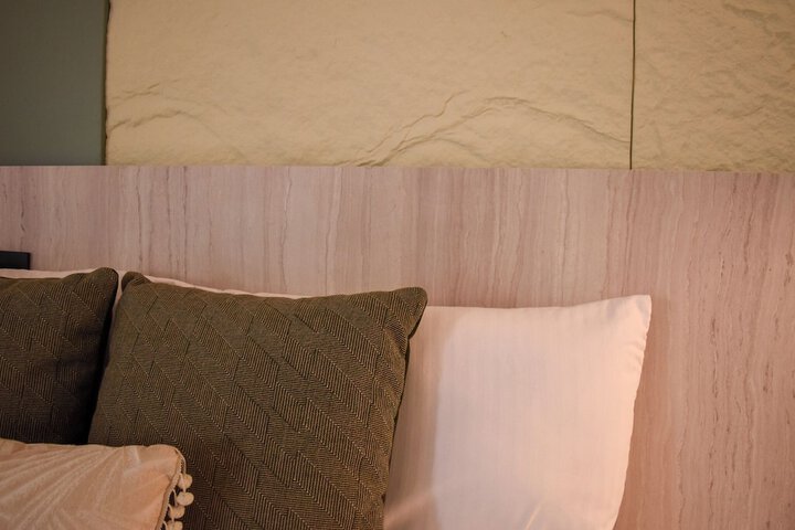 Room 25 of 114