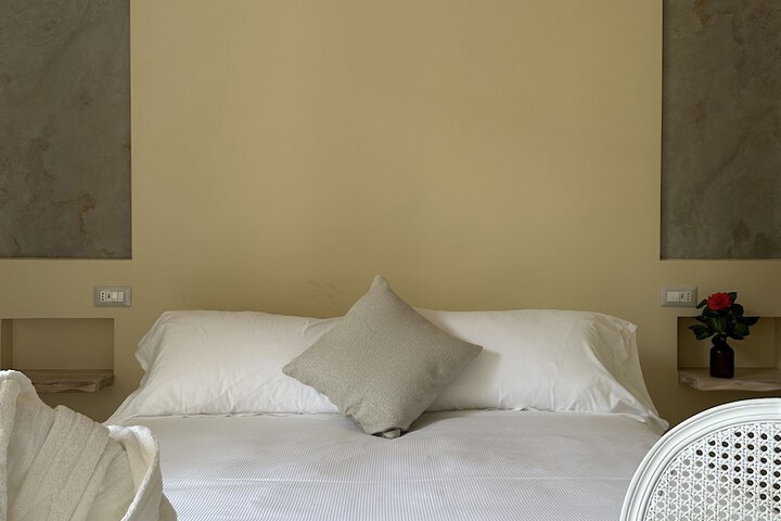 Room 7 of 16