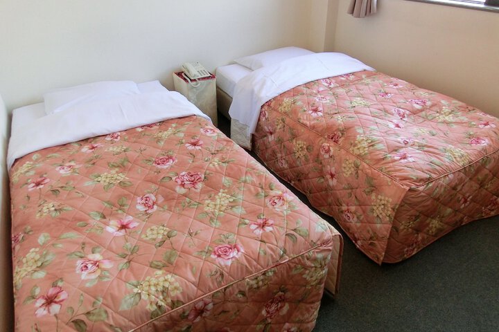 Room 27 of 70