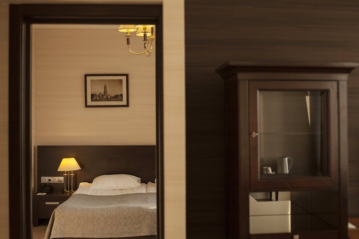 Room 16 of 111