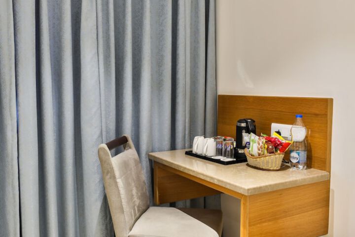 Room 33 of 61